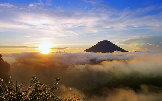 Bukit Sikunir Sunrise View